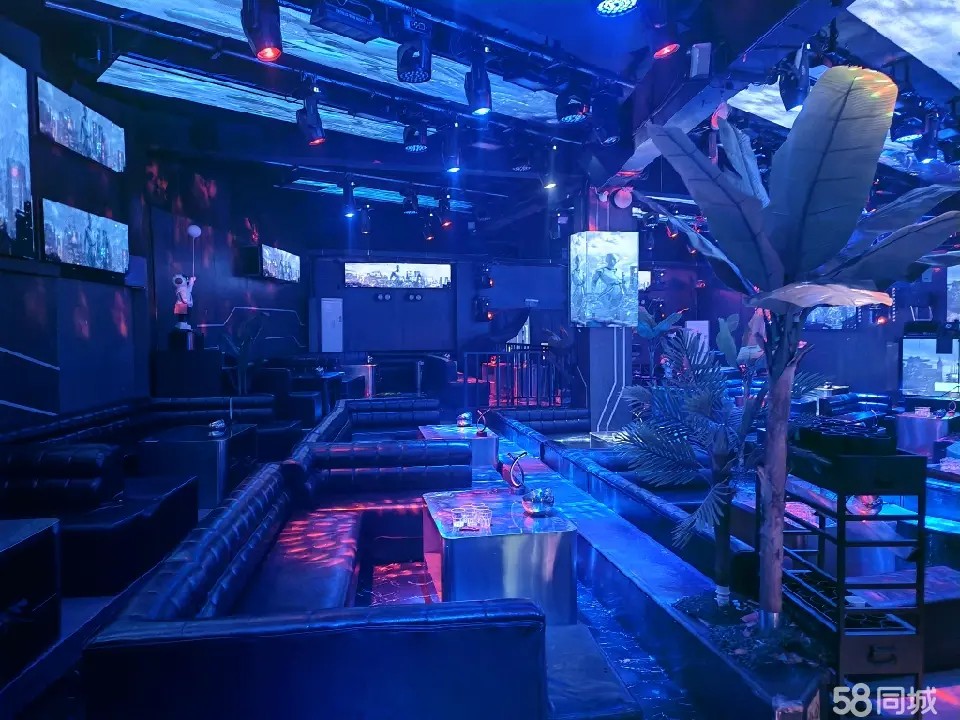 （转让）电梯商业街一区二楼酒吧